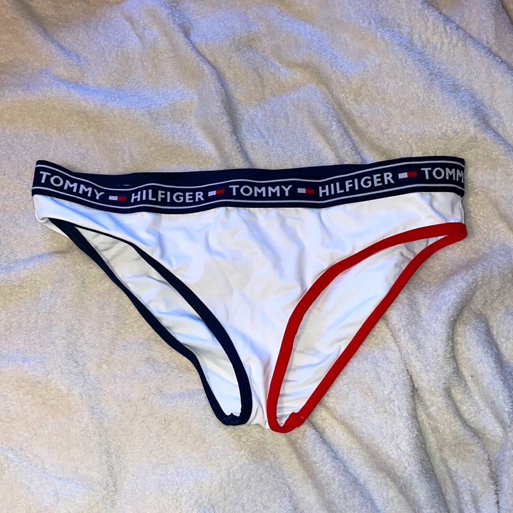 Bikini bottoms